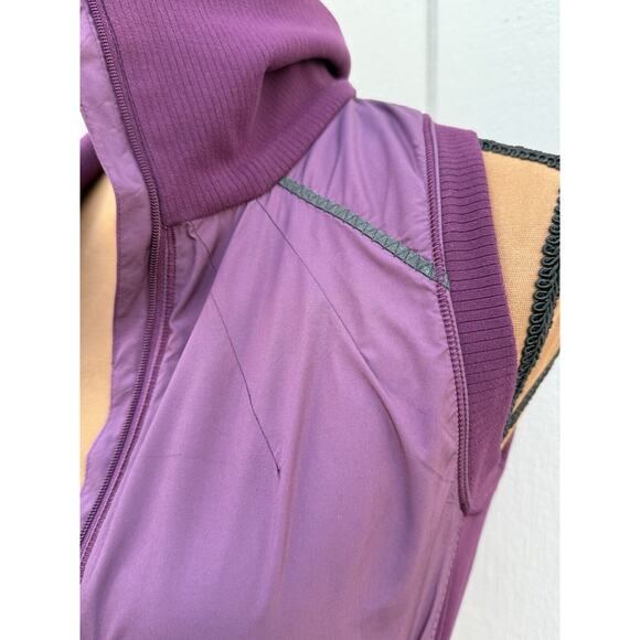 Lululemon WON'T STOP VEST Women's Size 4 Water Resistant Plum Rulu Slim Fit - Picture 4 of 15